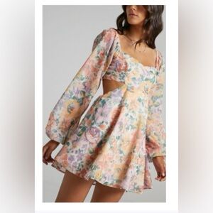 Puff Sleeve cut out dress!